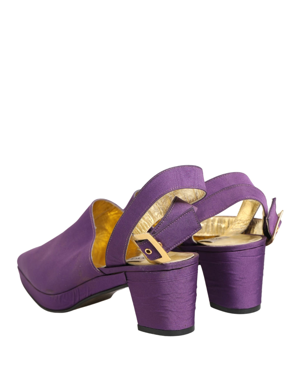 Sandales en daim violet de Dolce & Gabbana, chaussures élégantes pour femmes, avec semelle et design sophistiqué.