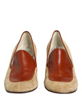 Chaussures Dolce & Gabbana mocassins en cuir beige avec talon bloc en daim, vue de face.
