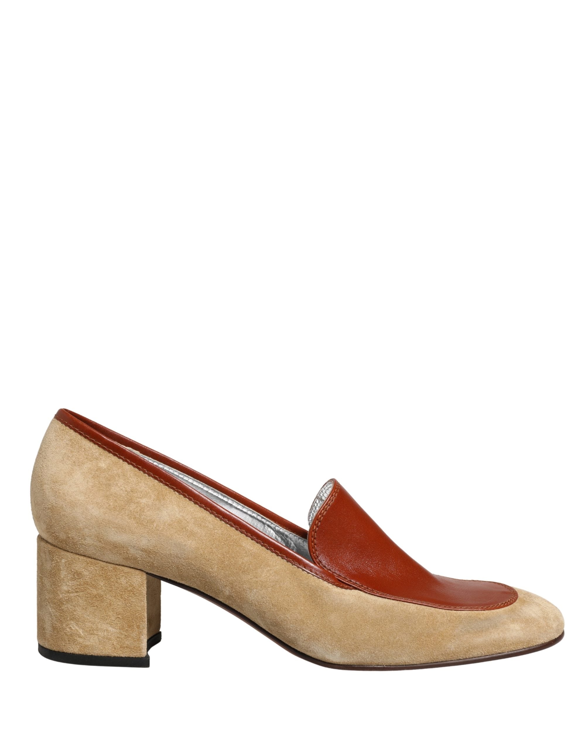 Chaussures loafers en cuir et daim beige Dolce & Gabbana avec talons blocs, vue de face.