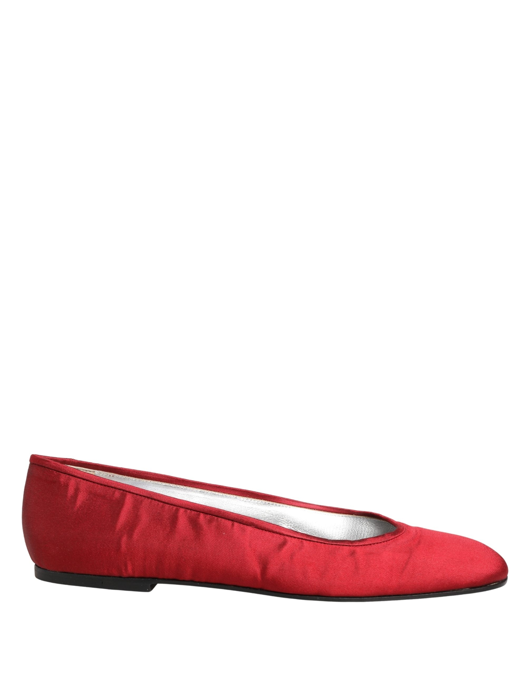 Chaussures ballerines Dolce & Gabbana en satin rouge, slip-on élégantes et confortables, vues de face.