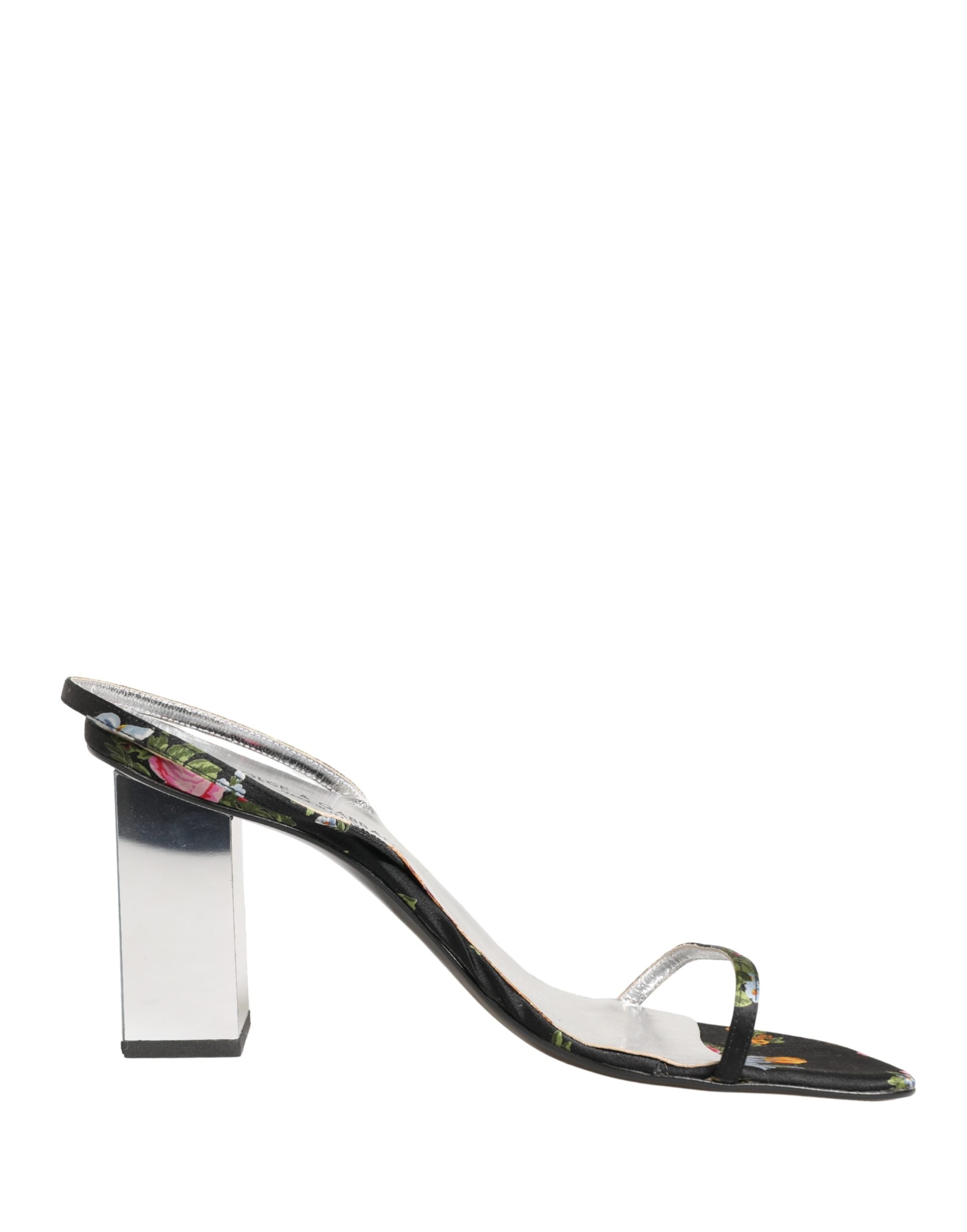 Sandales à talons Dolce & Gabbana noires et argentées avec motifs floraux, en cuir, visibles en gros plan.