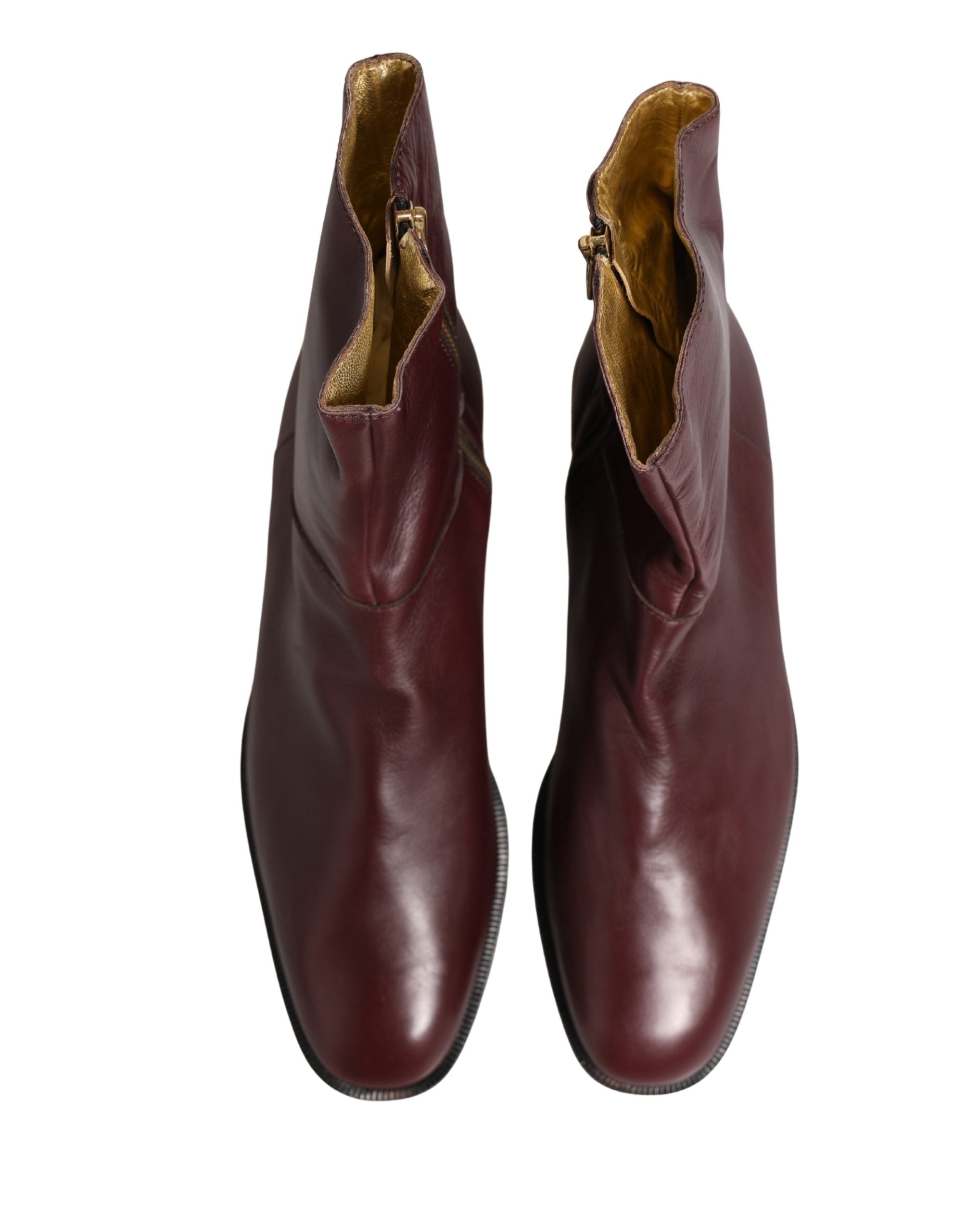 Chaussures Dolce & Gabbana escarpins en cuir bordeaux pour femme, style bottines motardes à la cheville.