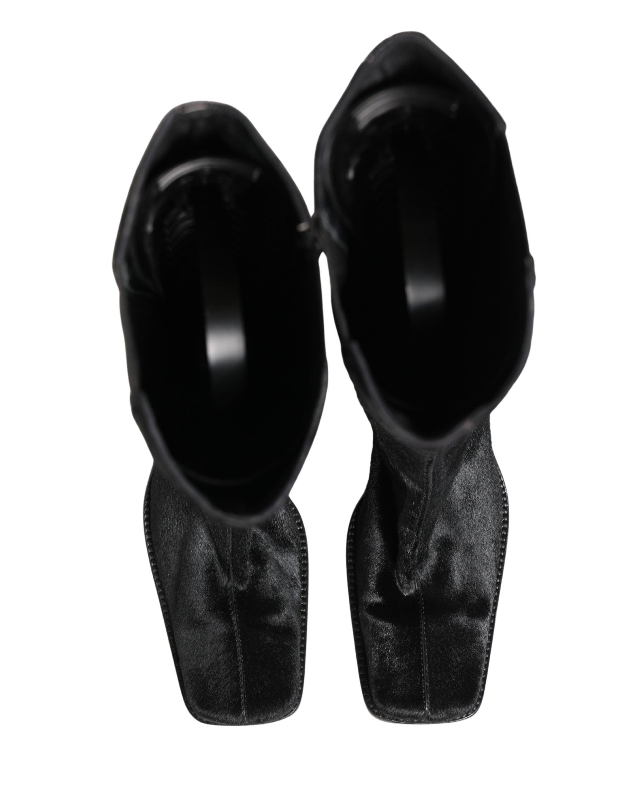 Bottes hautes en daim noir de marque Dolce & Gabbana, chaussures en cuir élégantes et sophistiquées pour femmes.