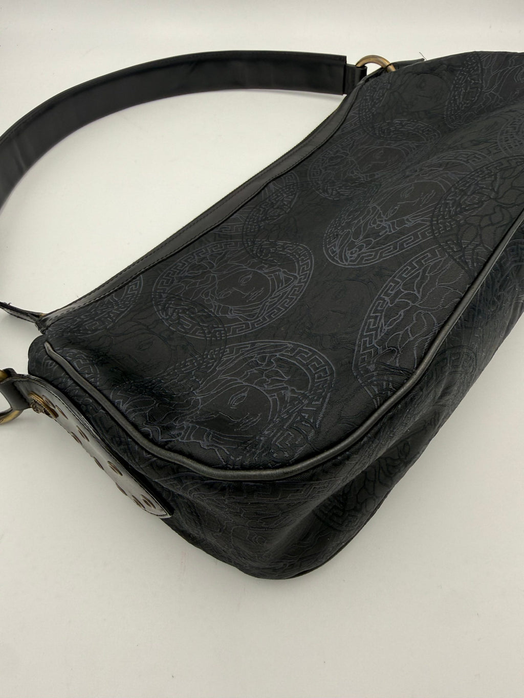 Sac à épaules Versace Medusa en jacquard avec motif Medusa, design élégant et luxueux, idéal pour un style sophistiqué.