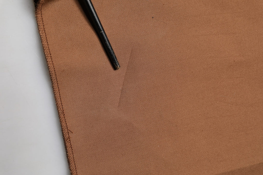 Pantalon droit pour homme en coton marron de la marque Dolce & Gabbana, pantalon élégant pour dress code formel.