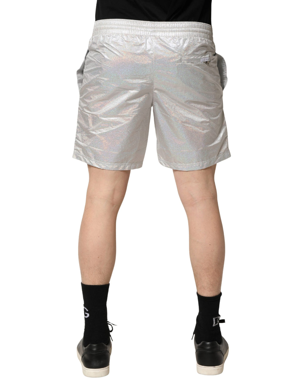 Shorts de bain homme Dolce & Gabbana en polyester argenté avec cordon de serrage, style élégant et confortable.