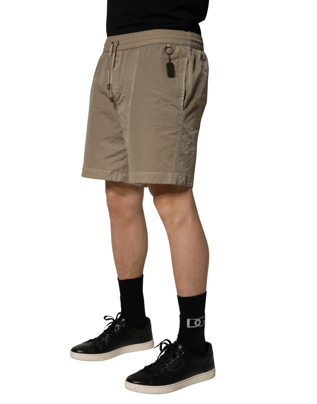 Shorts de bain en nylon marron Dolce & Gabbana avec cordon de serrage, style décontracté et moderne.