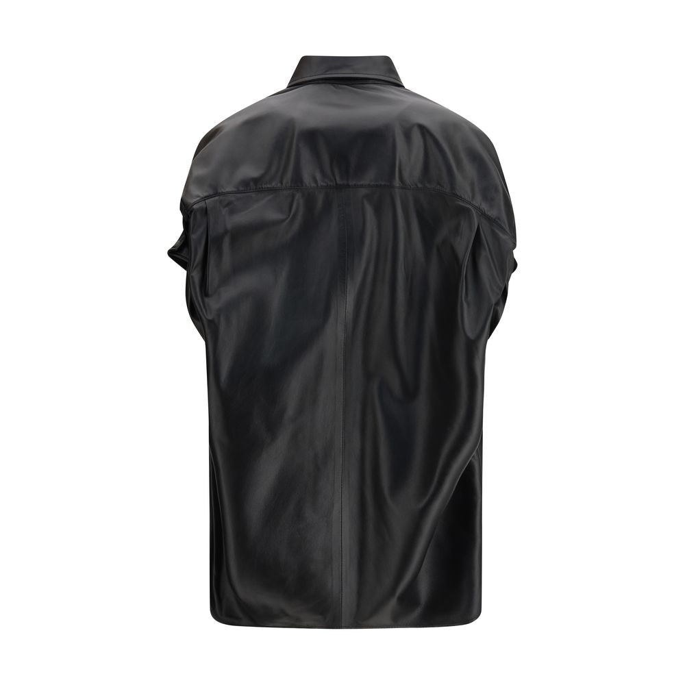 Chemise à manches courtes Balenciaga en cuir d'agneau noir, style moderne et élégante avec logo visible sur le devant.
