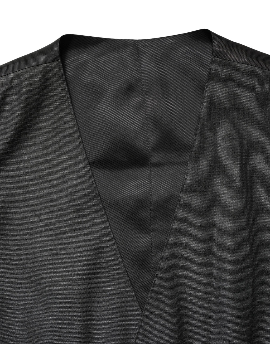 Gilet de costume en laine gris foncé Dolce & Gabbana pour homme, vêtement formel avec ceinture à la taille.
