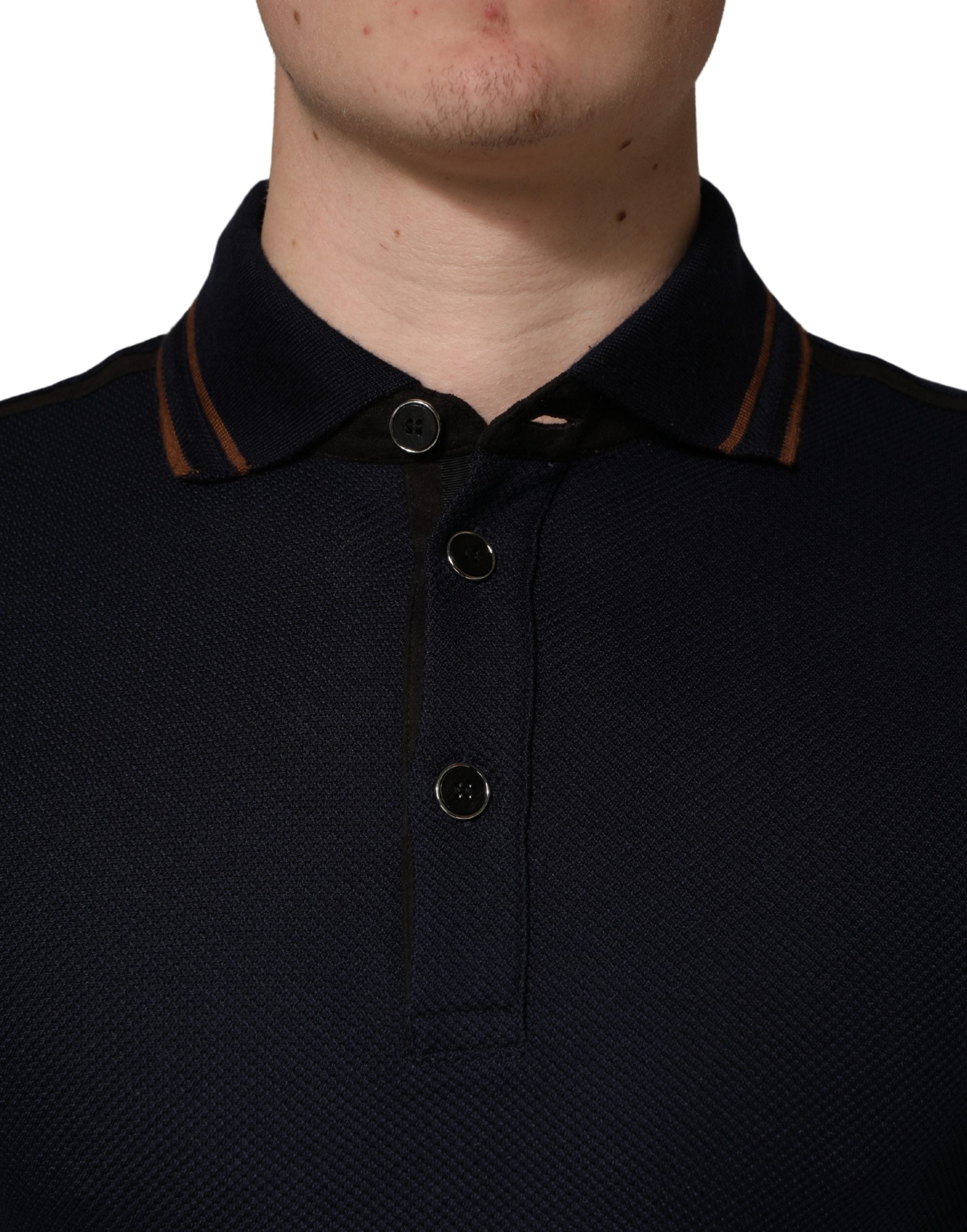 Polo pour homme Dolce & Gabbana en soie bleu foncé à manches courtes, style élégant et tissu de haute qualité.