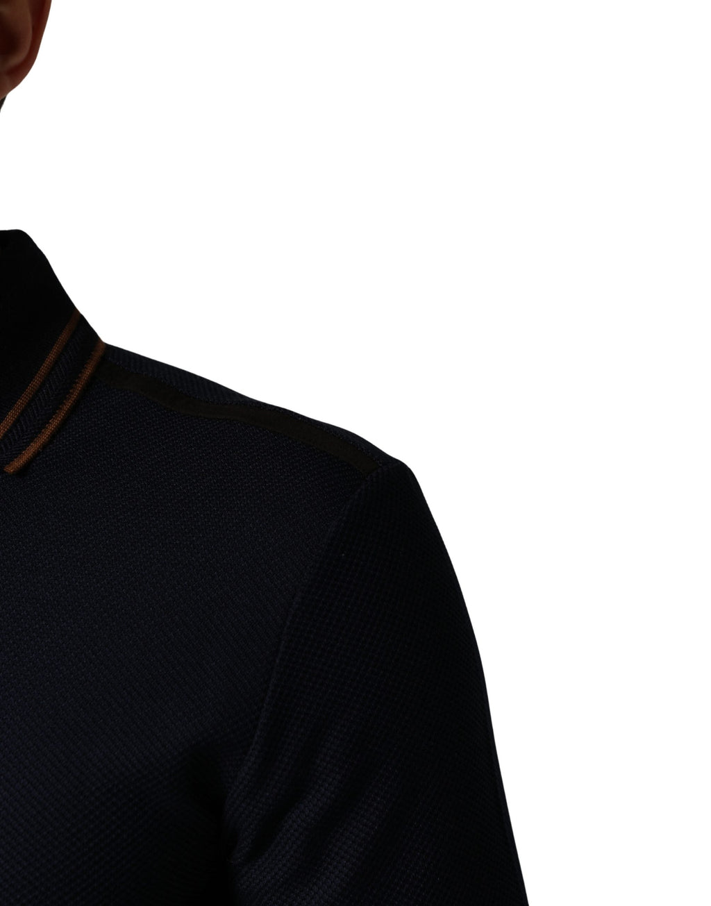Polo homme Dolce & Gabbana en soie bleu foncé à manches courtes, style élégant et tissu doux.