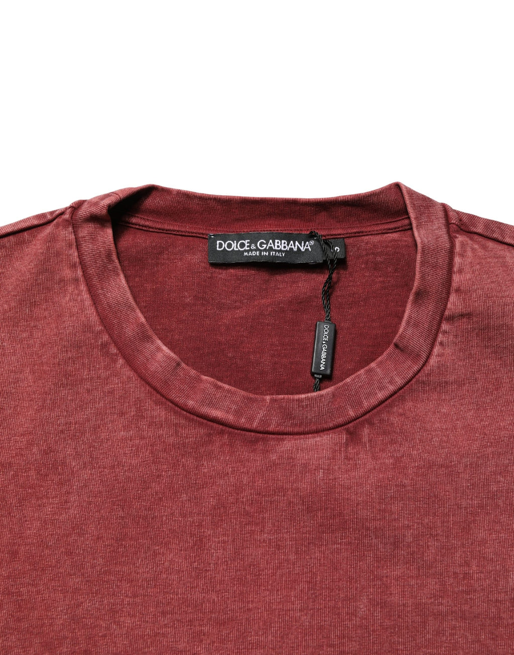 T-shirt Dolce & Gabbana à col rond, manches courtes, imprimé marron rouge, style décontracté et tendance.
