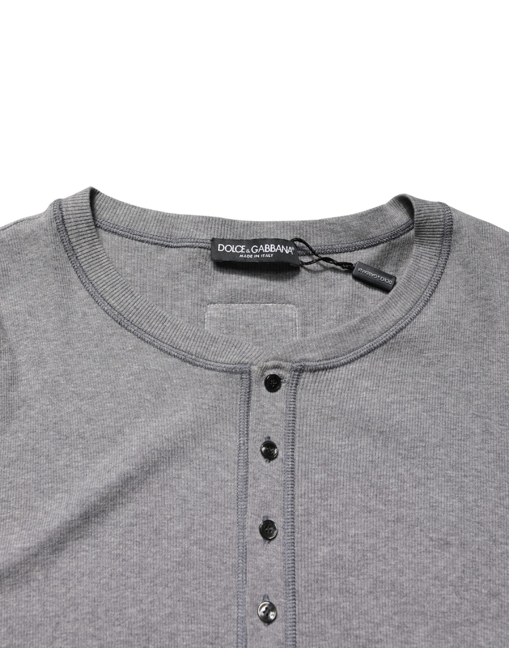 T-shirt henley gris en coton à manches longues de Dolce & Gabbana, détail en maille côtelée.
