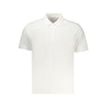 Polo pour homme en coton blanc de la marque Pepe Jeans, détail du col et du logo brodé sur la poitrine.