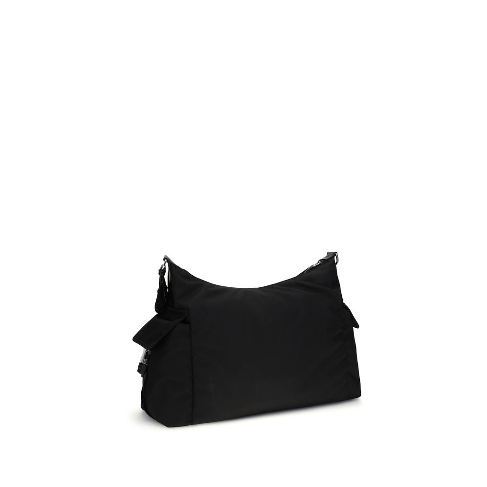 Sac à bandoulière Prada en polyamide recyclé noir, avec détails élégants et design moderne.