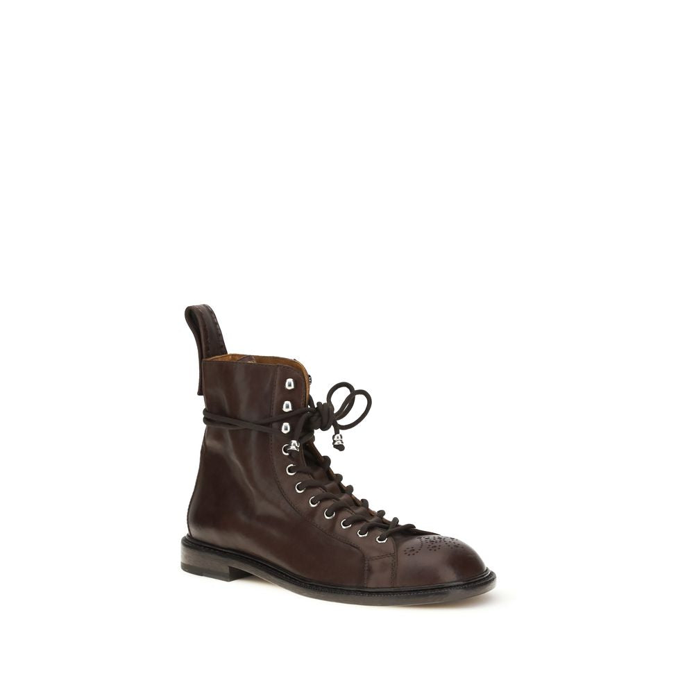 Bottes à lacets en cuir de veau marron Bos Taurus de Versace, style élégant et sophistiqué, vue de face.