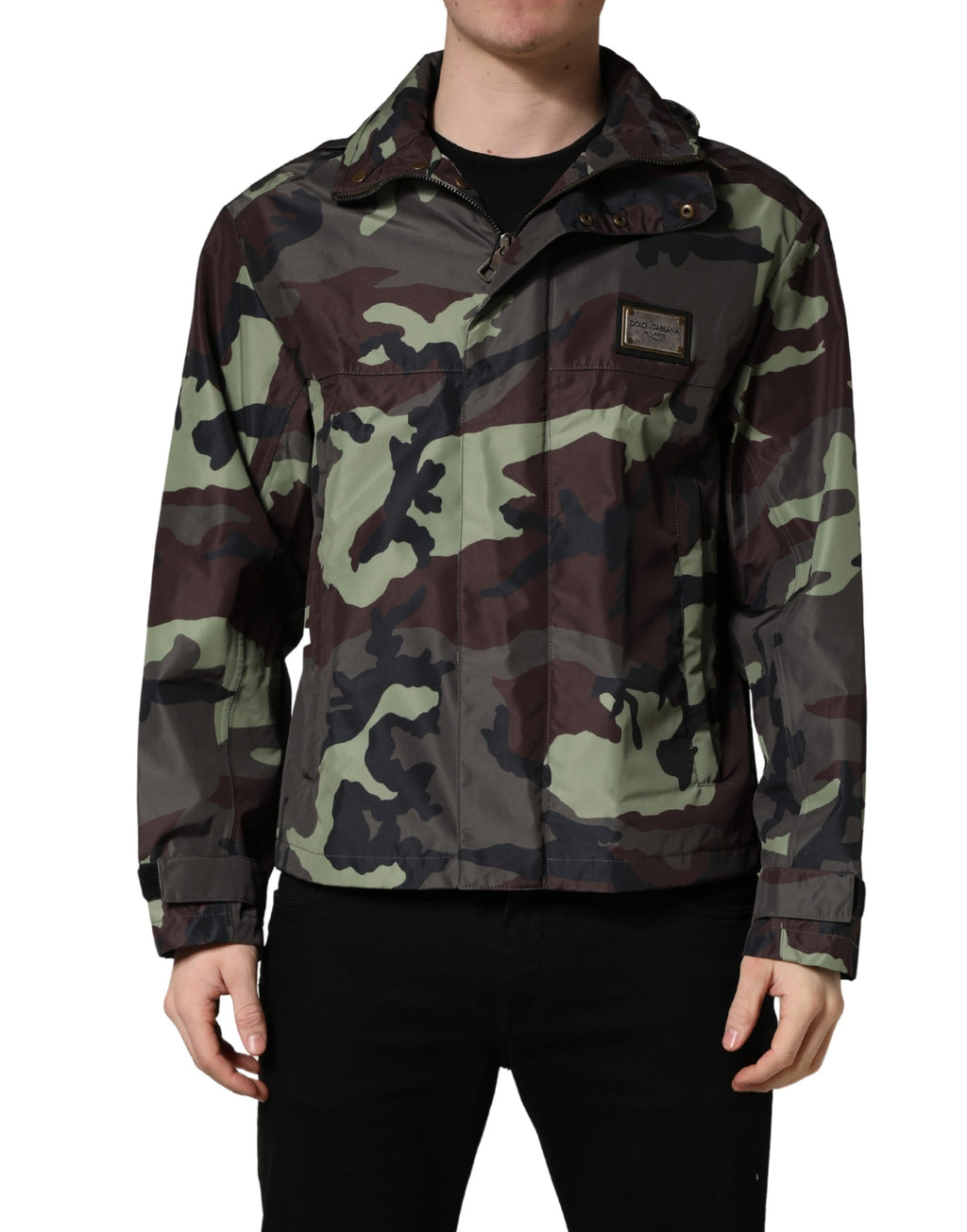 Veste bomber à capuche camouflage multicolore Dolce & Gabbana, style urbain avec motif coloré et détails modernes.