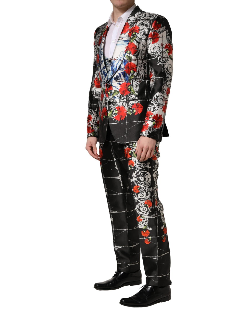 Costume formel trois pièces noir à fleurs de Dolce & Gabbana avec deux boutons, élégant et sophistiqué.