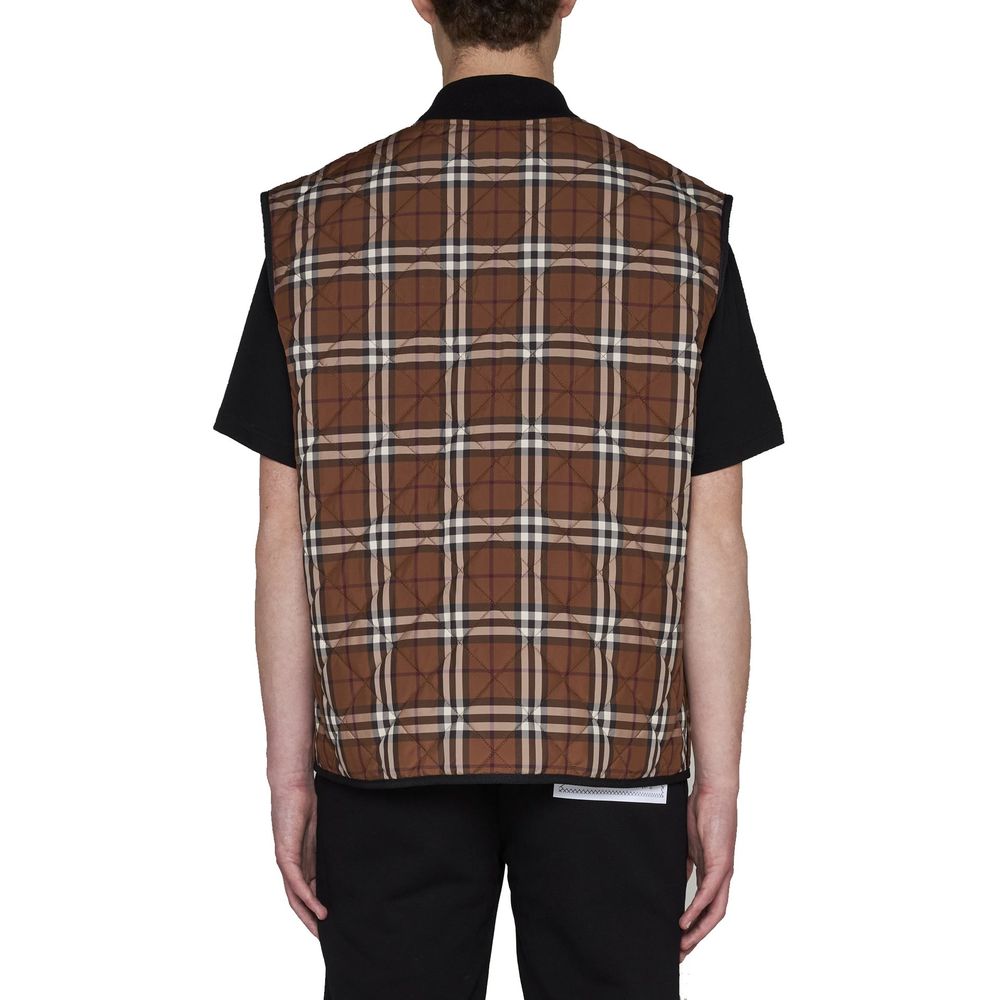 Veste sans manches en polyester marron de Burberry, style élégant et léger, visible sur cette image.