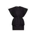Robe de cocktail en laine noire de Gucci, élégante et sophistiquée, avec coupe ajustée et détails modernes.