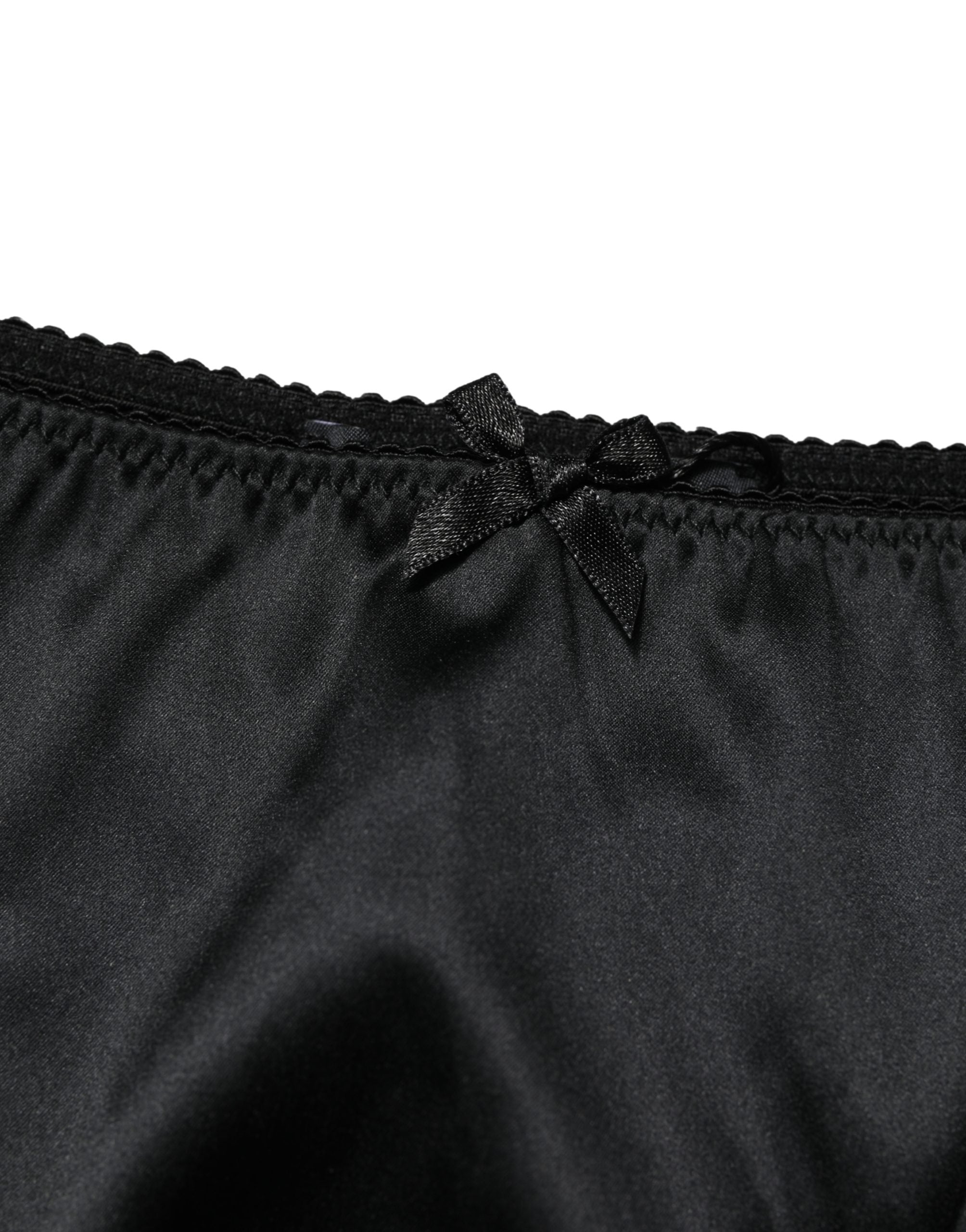 Culotte noire en soie stretch de taille mi-haute de la marque Dolce & Gabbana, lingerie élégante et confortable.