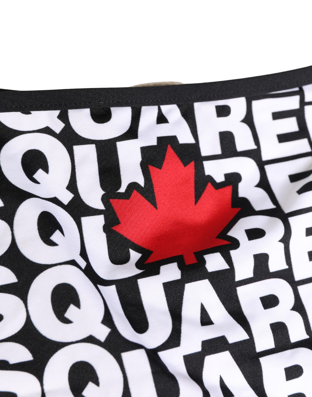 Bikini taille basse Dsquared² en nylon multicolore avec logo imprimé, parfait pour la plage ou la piscine.