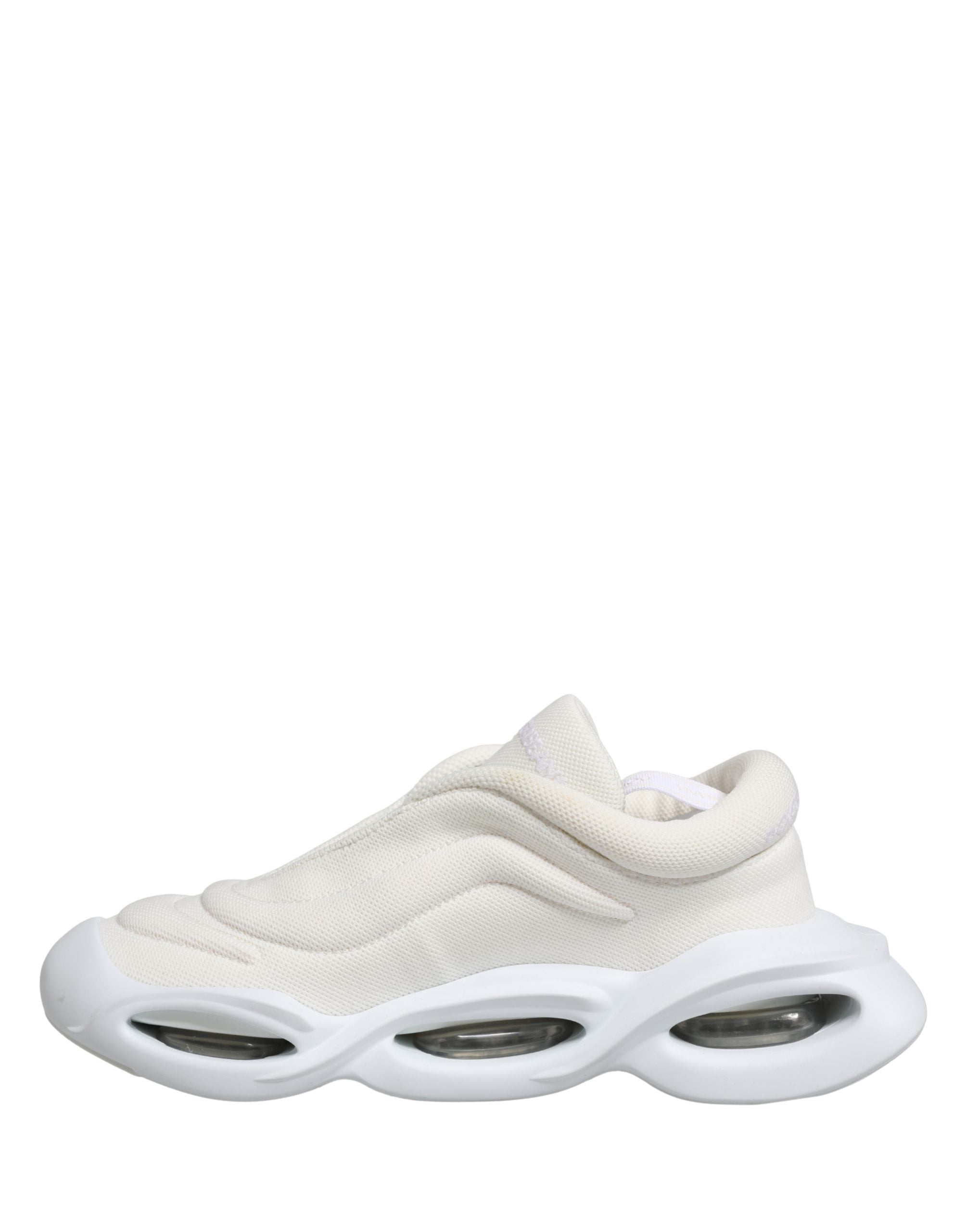 Chaussures sneakers basses blanches Dolce & Gabbana Slip On Wave, design épuré et moderne, vue en gros plan