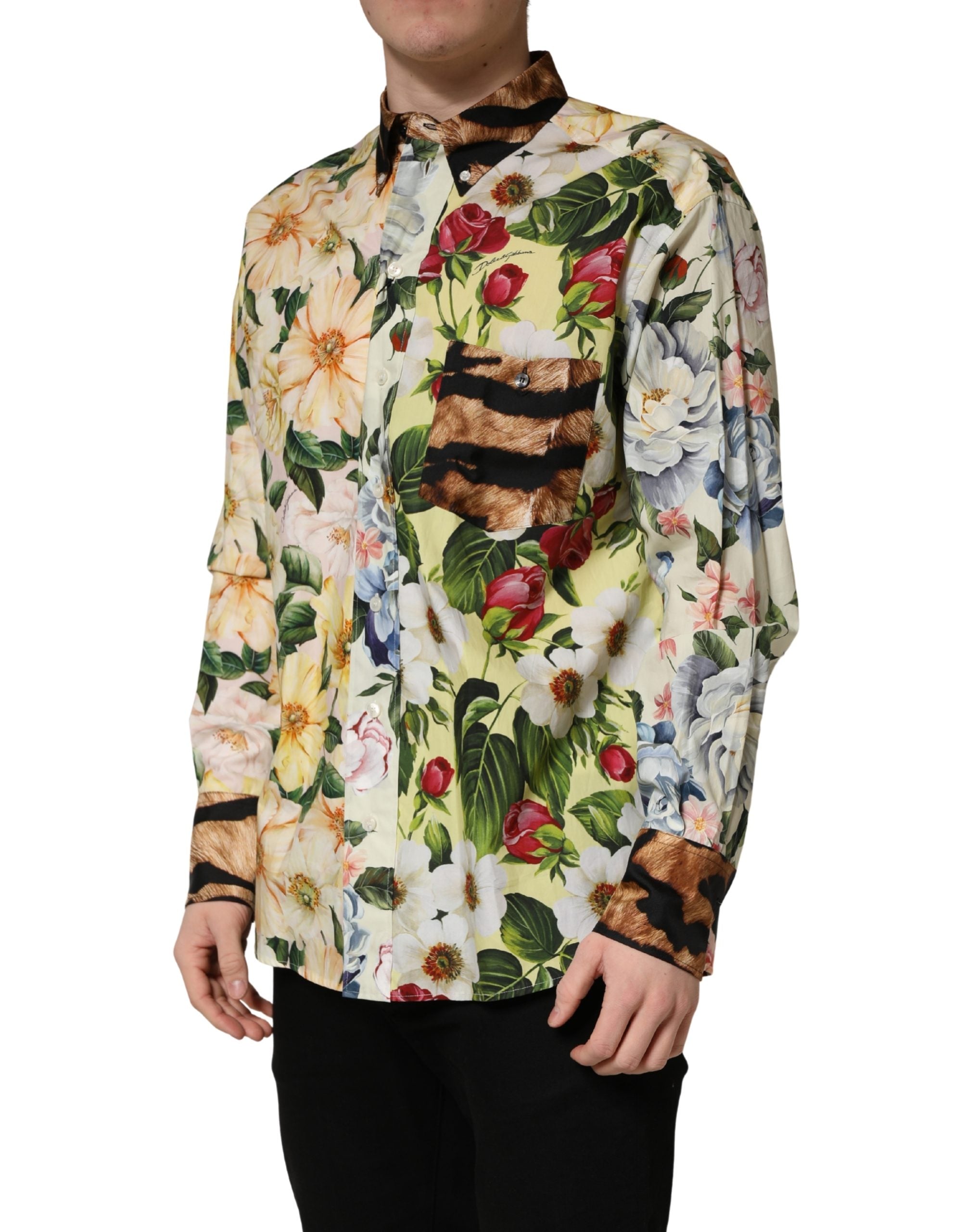 Chemise Dolce & Gabbana à col avec motif floral multicolore et imprimé animal, visible détails du tissu et design élégant.