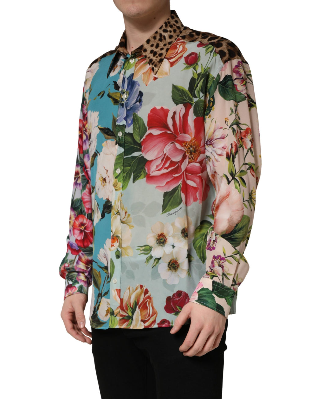 Chemise Dolce & Gabbana à col avec imprimé floral multicolore et motif animal, élégante et colorée.