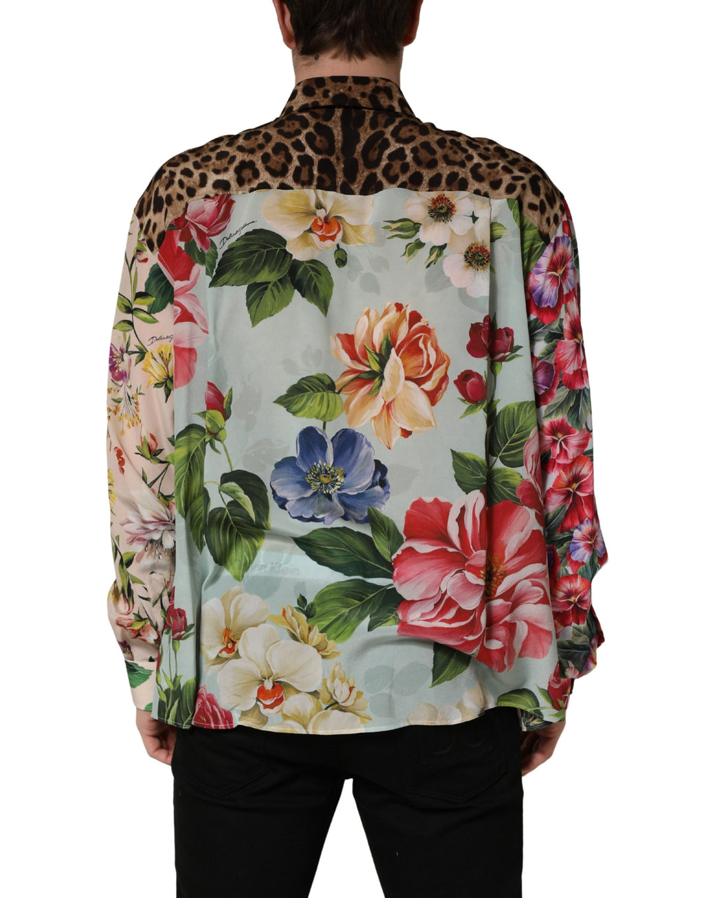 Chemise à col Dolce & Gabbana multicolore à imprimé floral et animal, tissu léger et élégant.