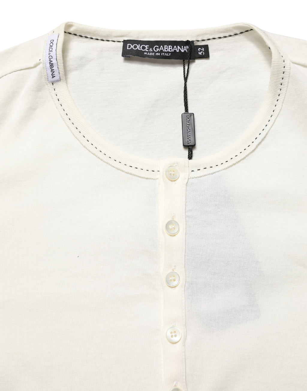 Pull-over blanc à manches longues Dolce & Gabbana, sweat-shirt Henley en coton, vue de face avec col boutonné.
