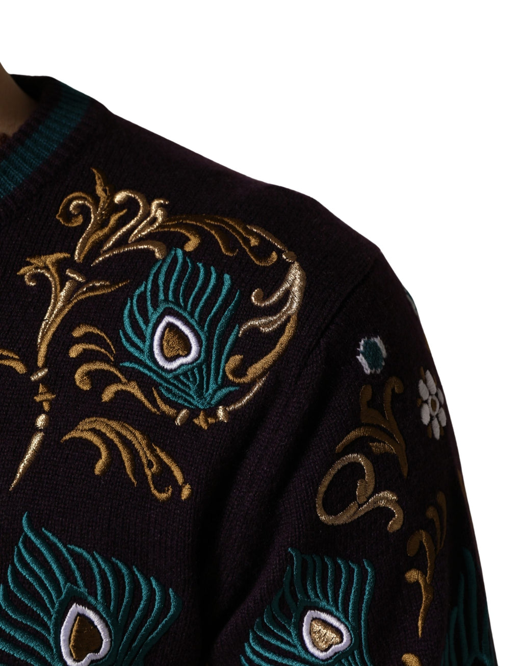 Pull en cachemire Bordeaux Dolce & Gabbana avec broderie de couronne, doux et élégant, pour un style sophistiqué.