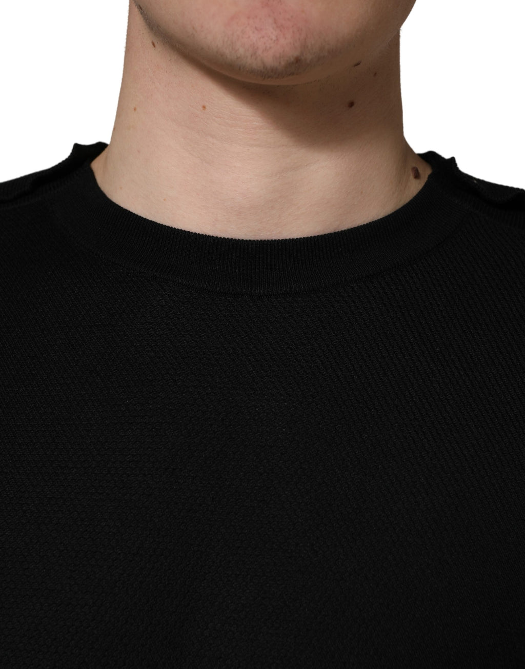Pull noir à col rond à manches longues de Dolce & Gabbana, pull-over élégant en laine.