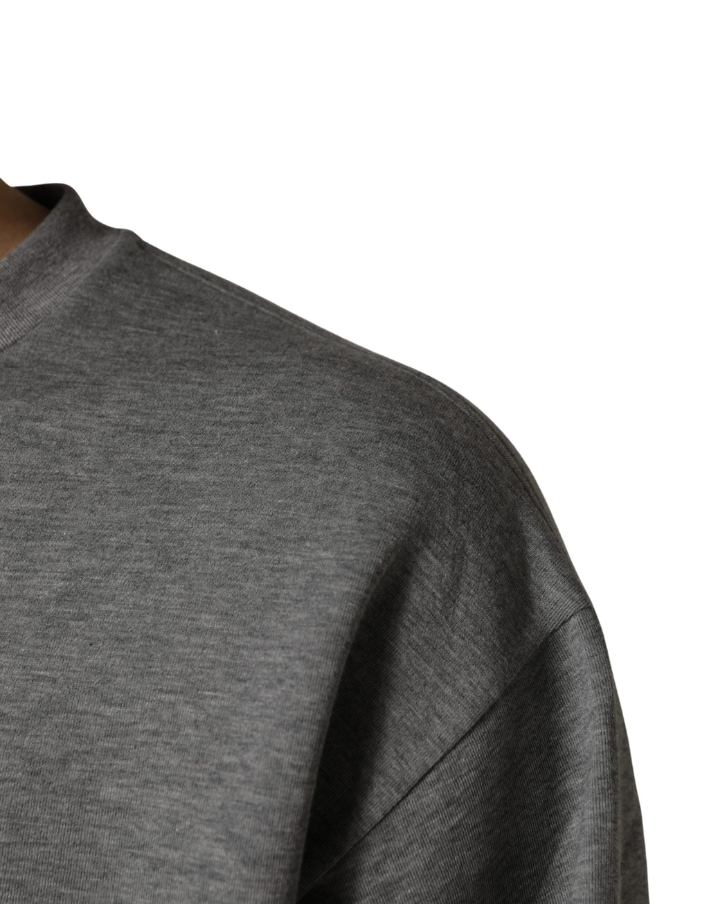 T-shirt gris en coton Dolce & Gabbana avec logo appliqué à col rond, style décontracté et moderne.