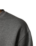 T-shirt gris en coton Dolce & Gabbana avec logo appliqué à col rond, style décontracté et moderne.