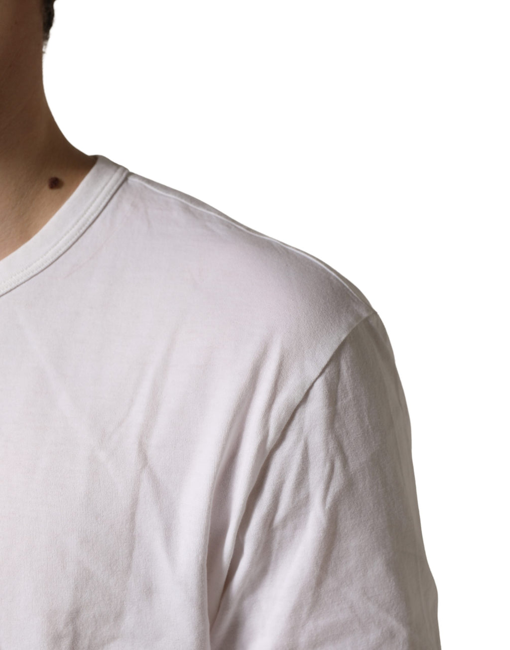 T-shirt blanc en coton Dolce & Gabbana avec logo DG embossed pour homme, vue de face.