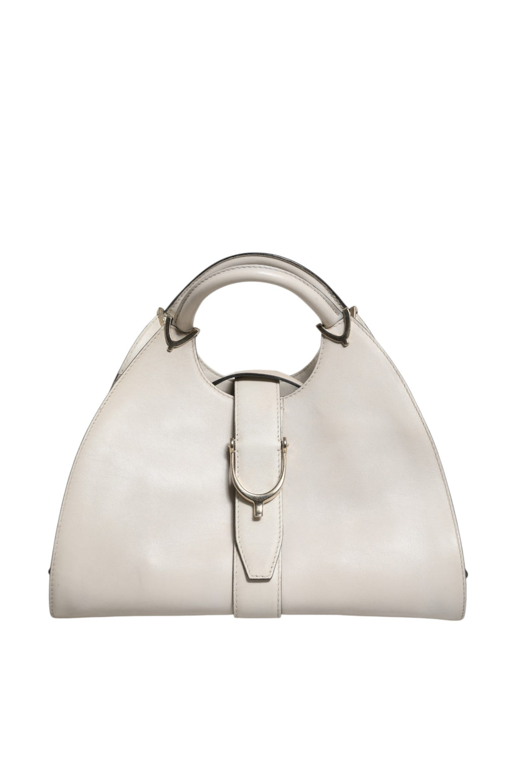 Sac à main Gucci en cuir blanc avec anse en ferrure en forme de étrier, style élégant et sophistiqué.