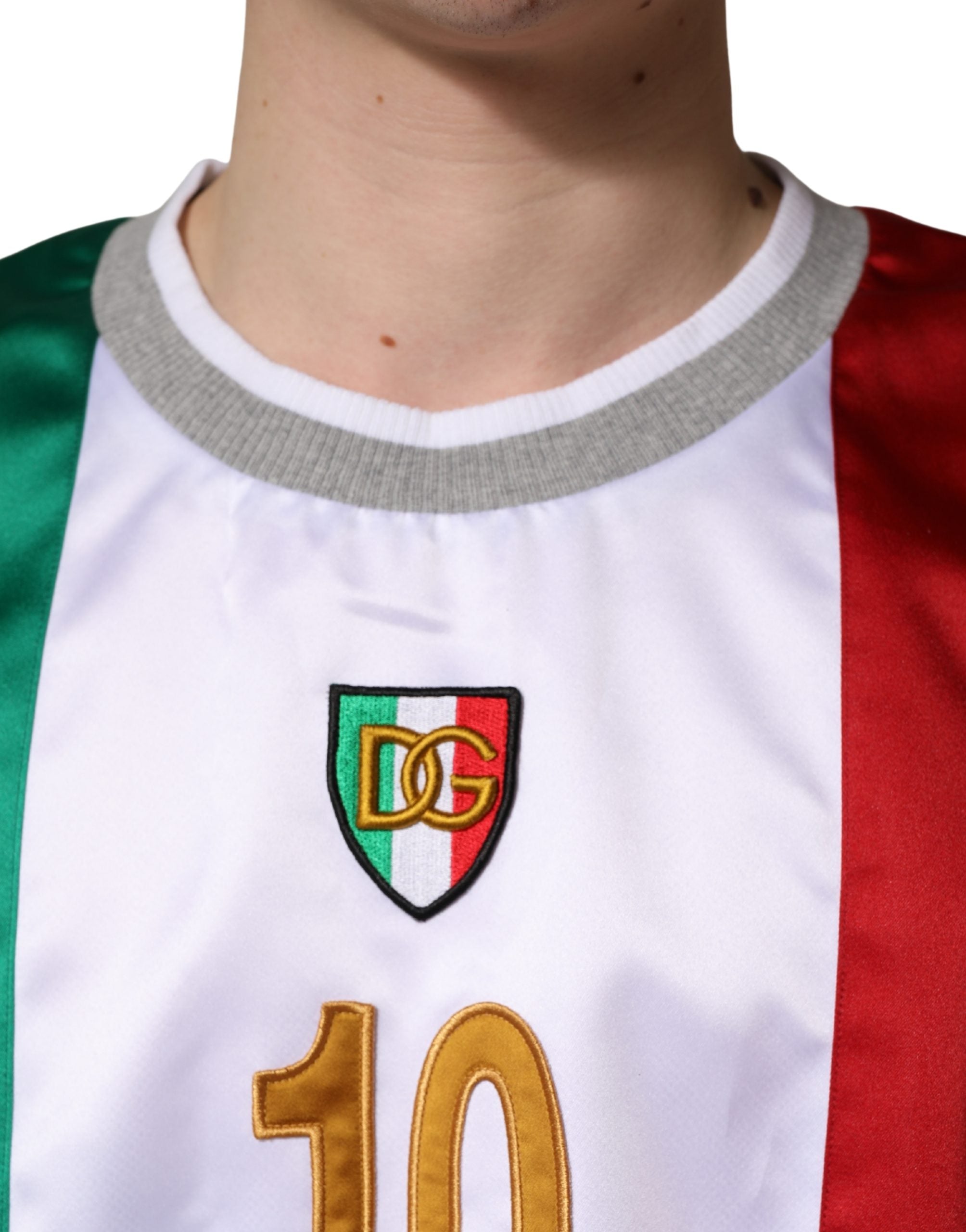 T-shirt à col rond Dolce & Gabbana multicolore avec logo italien DG, style décontracté et mode.