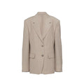 Blazer beige en mohair de Prada porté, détails élégants et coupe classique visible sur le mannequin.