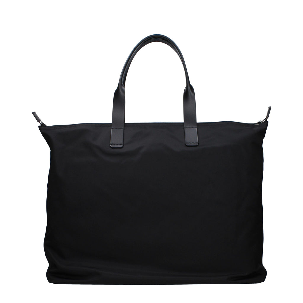 Sac à bandoulière en nylon noir de Dolce & Gabbana, élégant et pratique, avec détails de la marque.