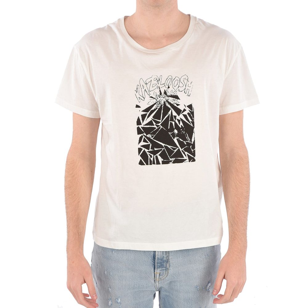 T-shirt blanc en coton de la marque Celine, coupe classique et tissu doux, porté par un mannequin.