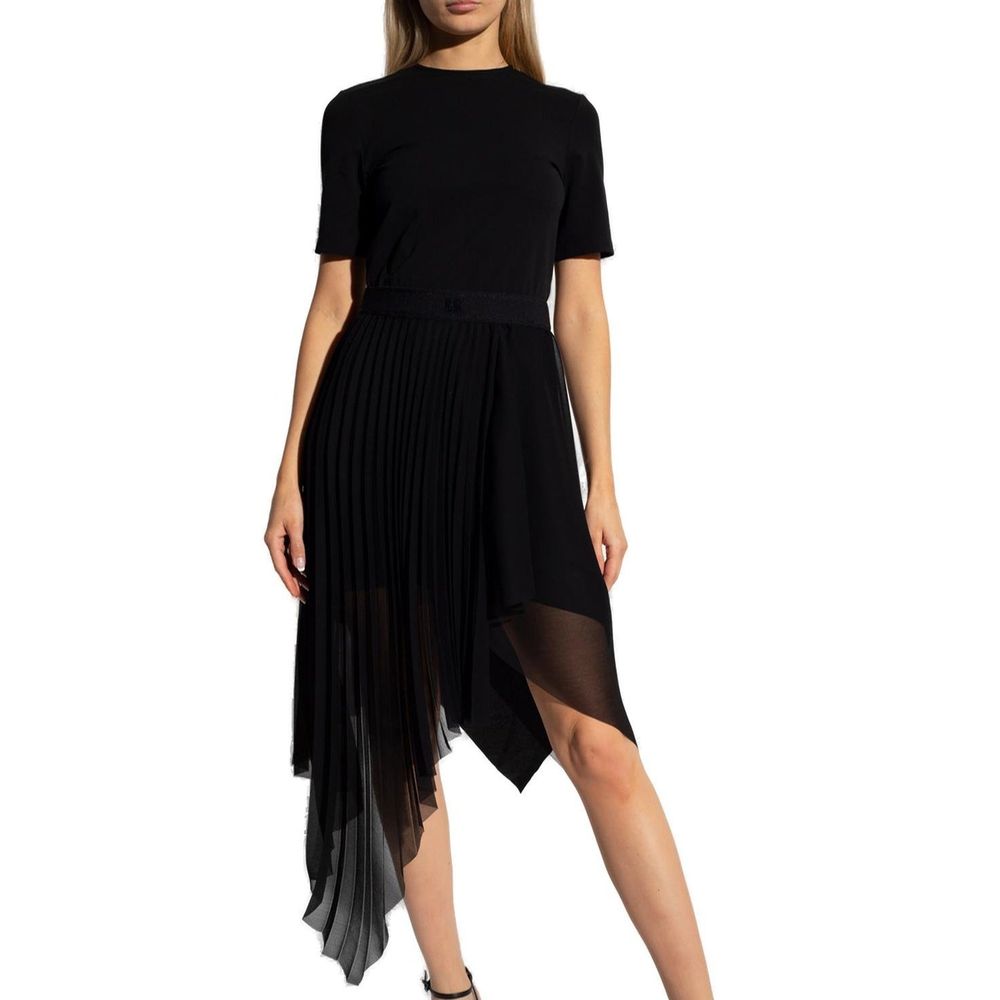 Robe décontractée en polyester noir de Givenchy, style casual, avec coupe élégante et détails modernes.