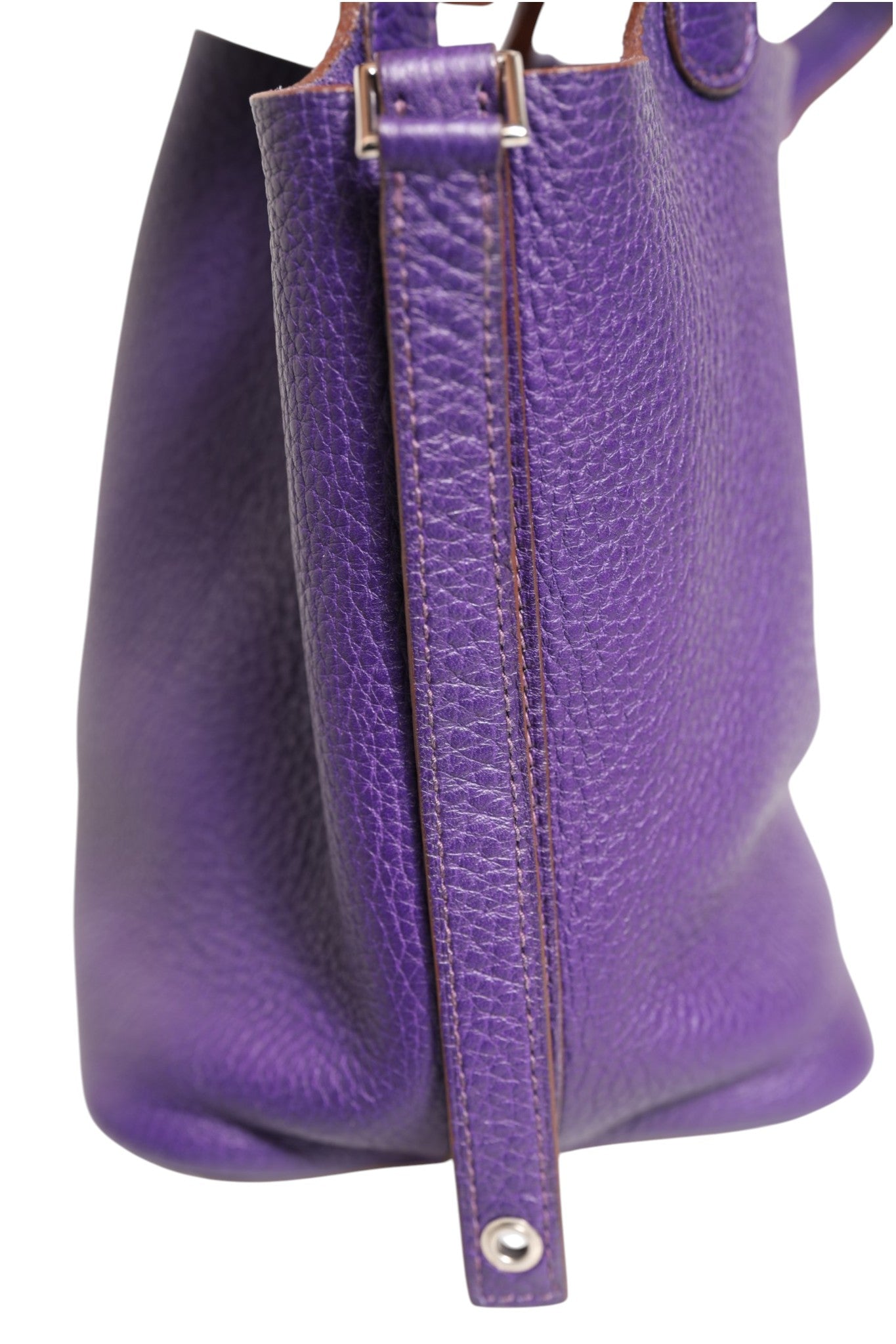 Sac Hermès Picotin Lock PM en cuir Clemence, sac à main élégant avec cadenas en métal et poigné confortable.