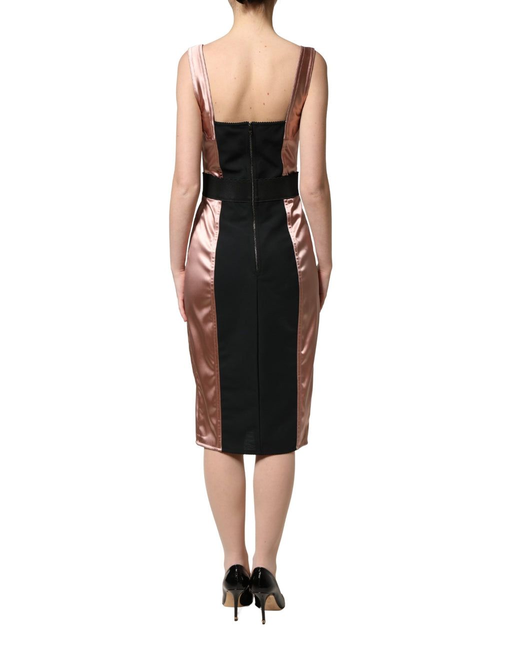 Robe midi en satin rose Dolce & Gabbana, robe cintrée à décolleté cœur, élégante et sophistiquée, vue de face.