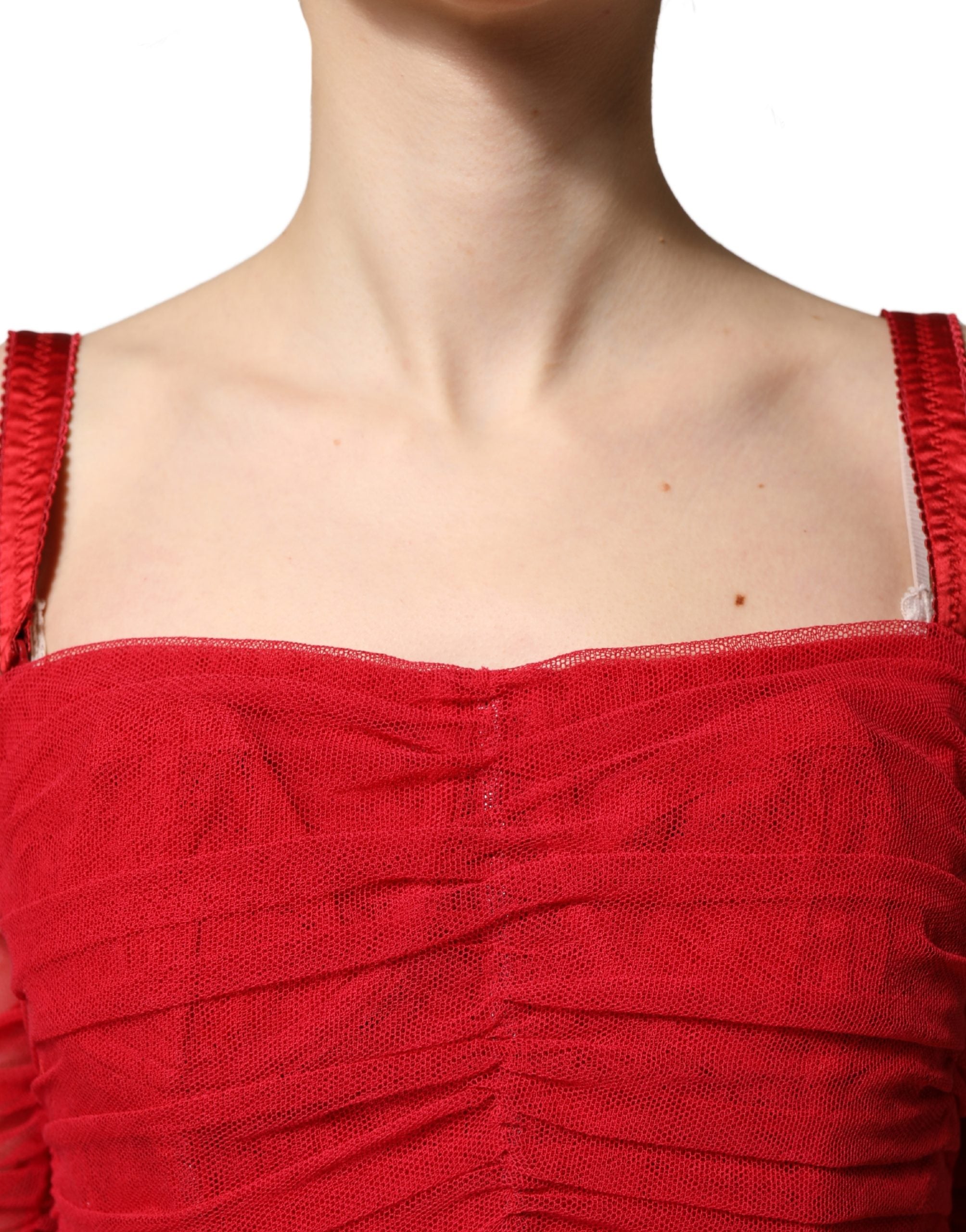 Robe midi en tulle rouge en coton stretch de Dolce & Gabbana avec fronces élégantes et design sophistiqué.