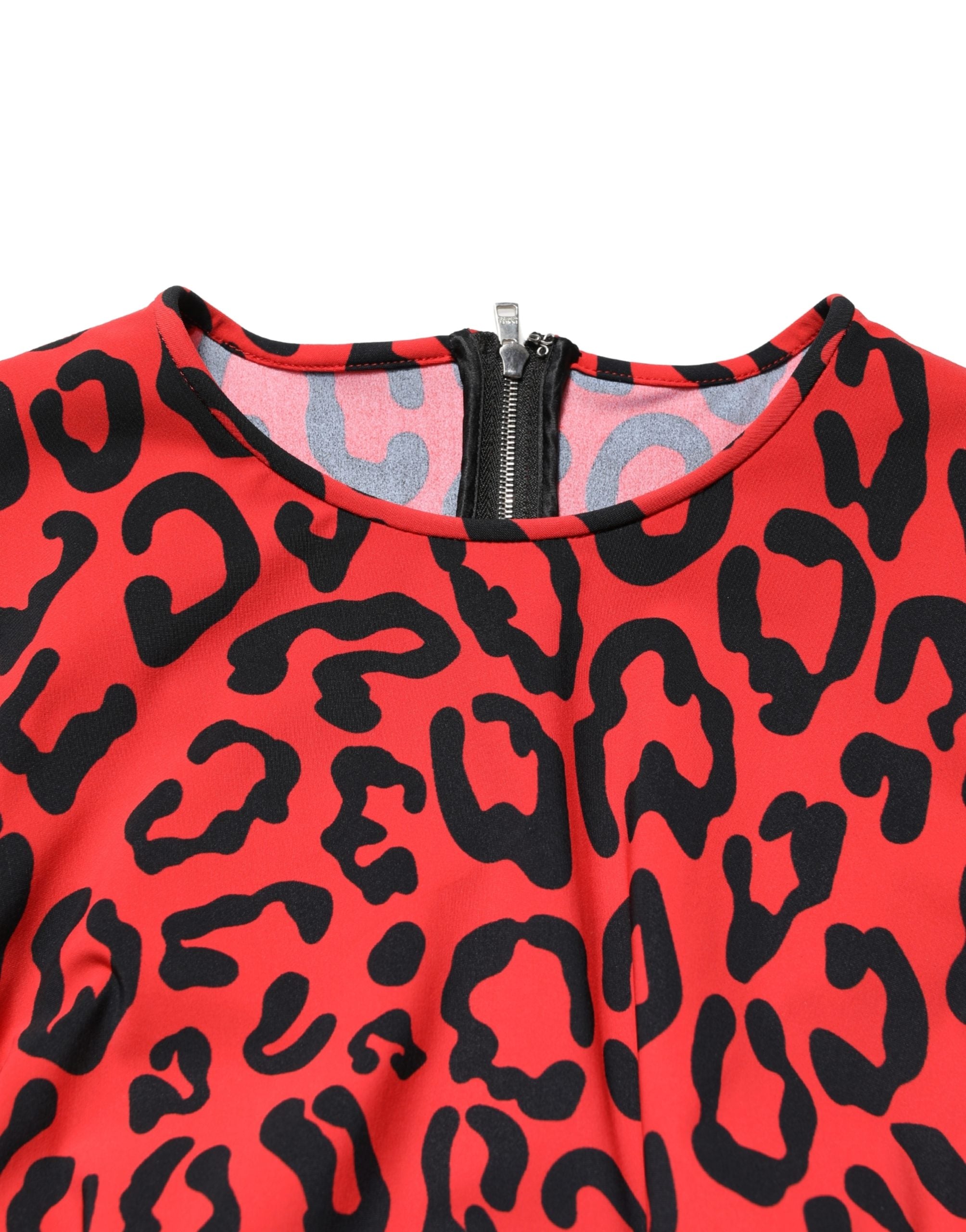 Robe midi à manches longues Dolce & Gabbana à imprimé léopard rouge, élégante et mode.