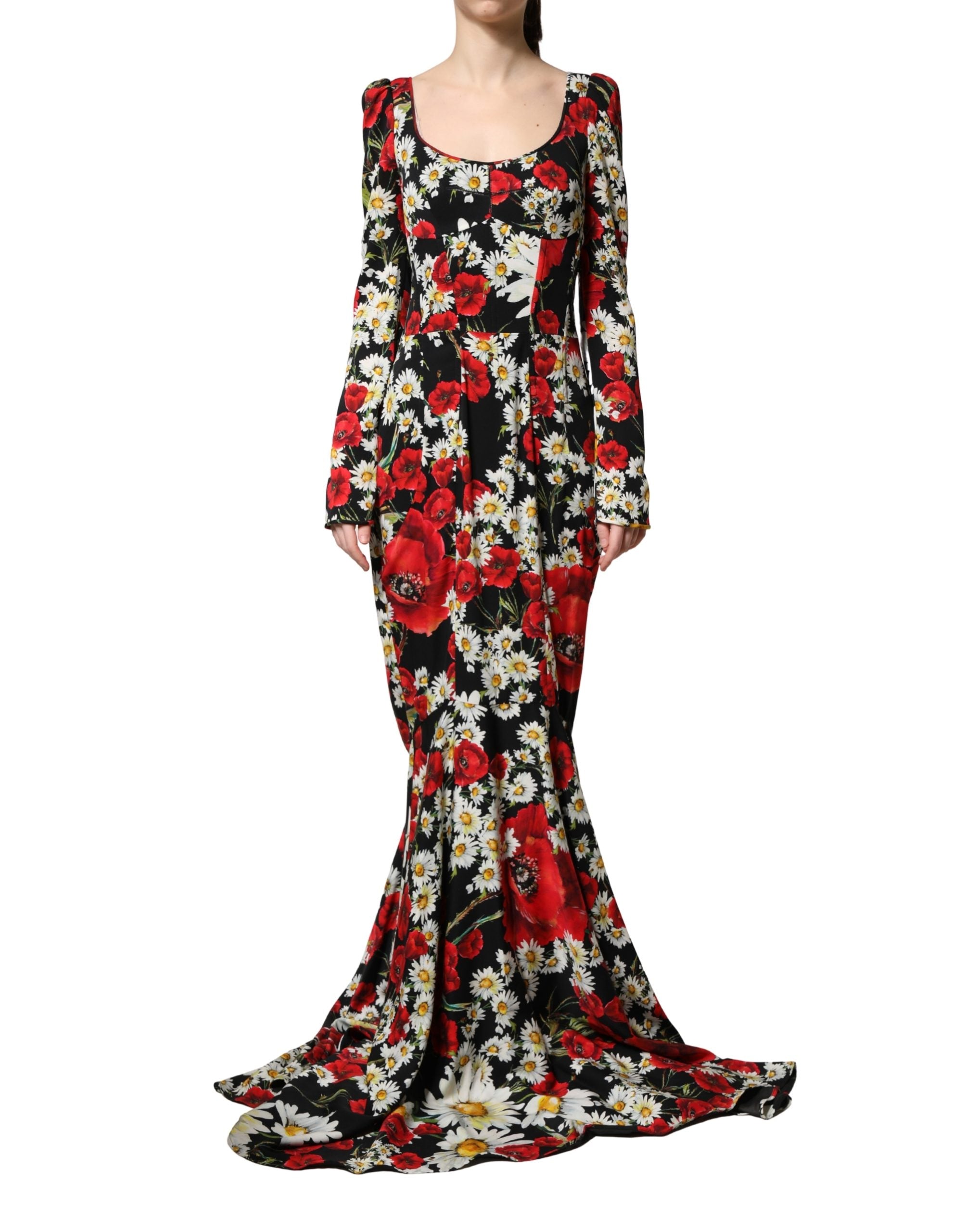 Robe longue en soie noire avec motifs floraux de Dolce & Gabbana, manches longues et coupe élégante.