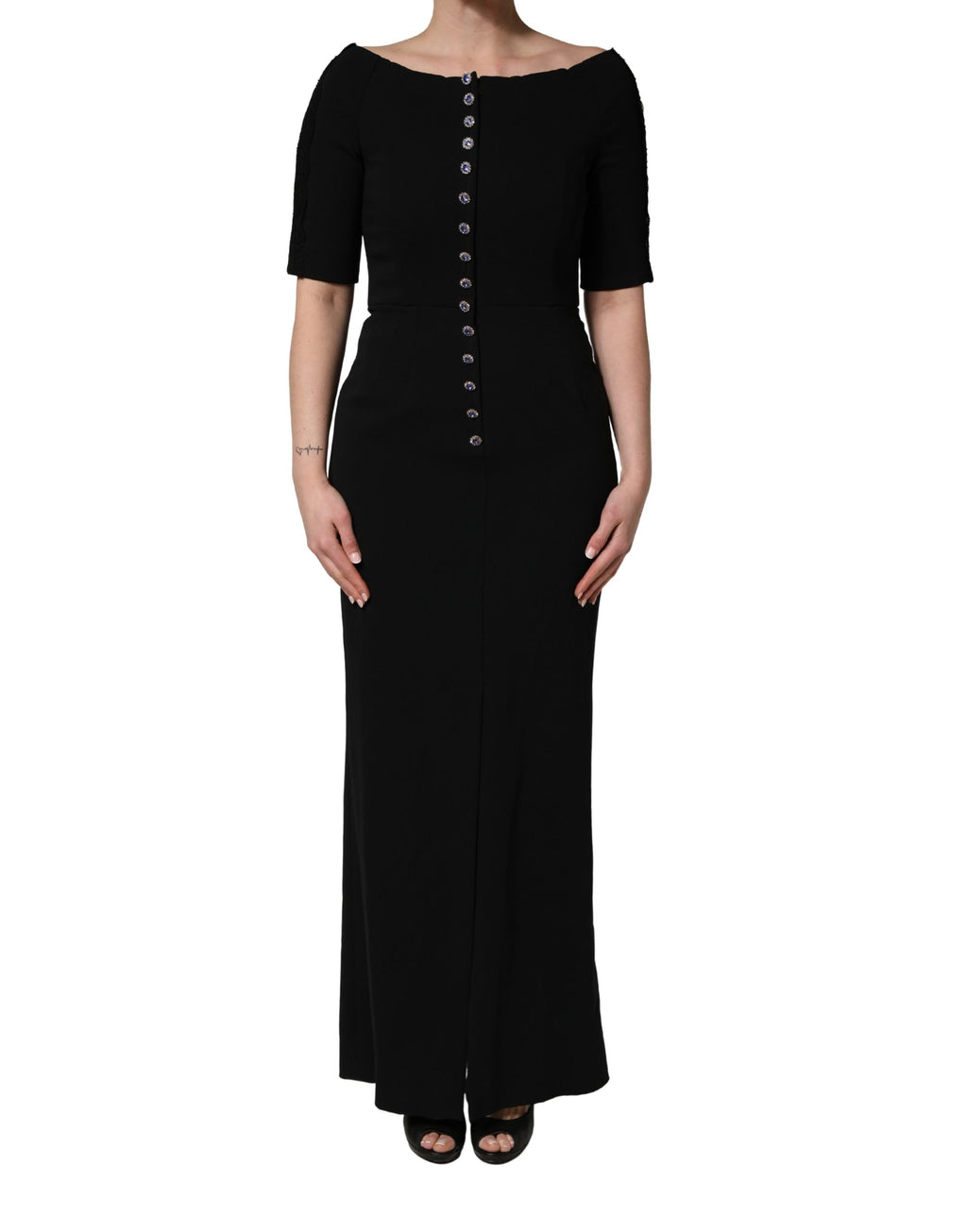Robe longue en soie noire Dolce & Gabbana, robe fourreau avec boutons au buste et détail élégant.