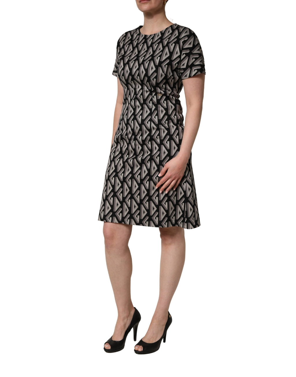 Robe longue en coton noir avec logo Dolce & Gabbana, imprimé élégant, longueur genou, vêtement de marque luxe.