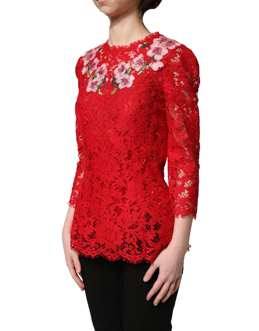 Haut à manches longues Dolce & Gabbana en dentelle rouge avec broderies florales élégantes.